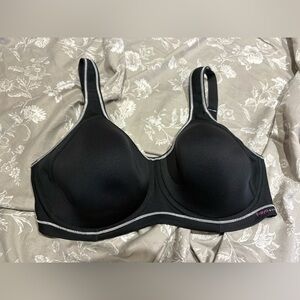Freya black white sports bra 36DDD
